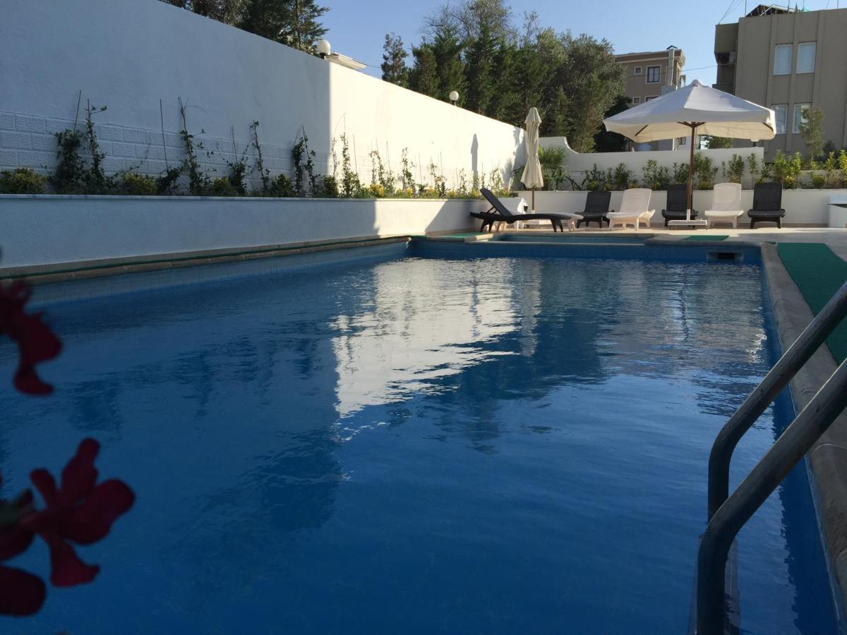 Cicek Apart Hotel Çeşme エクステリア 写真