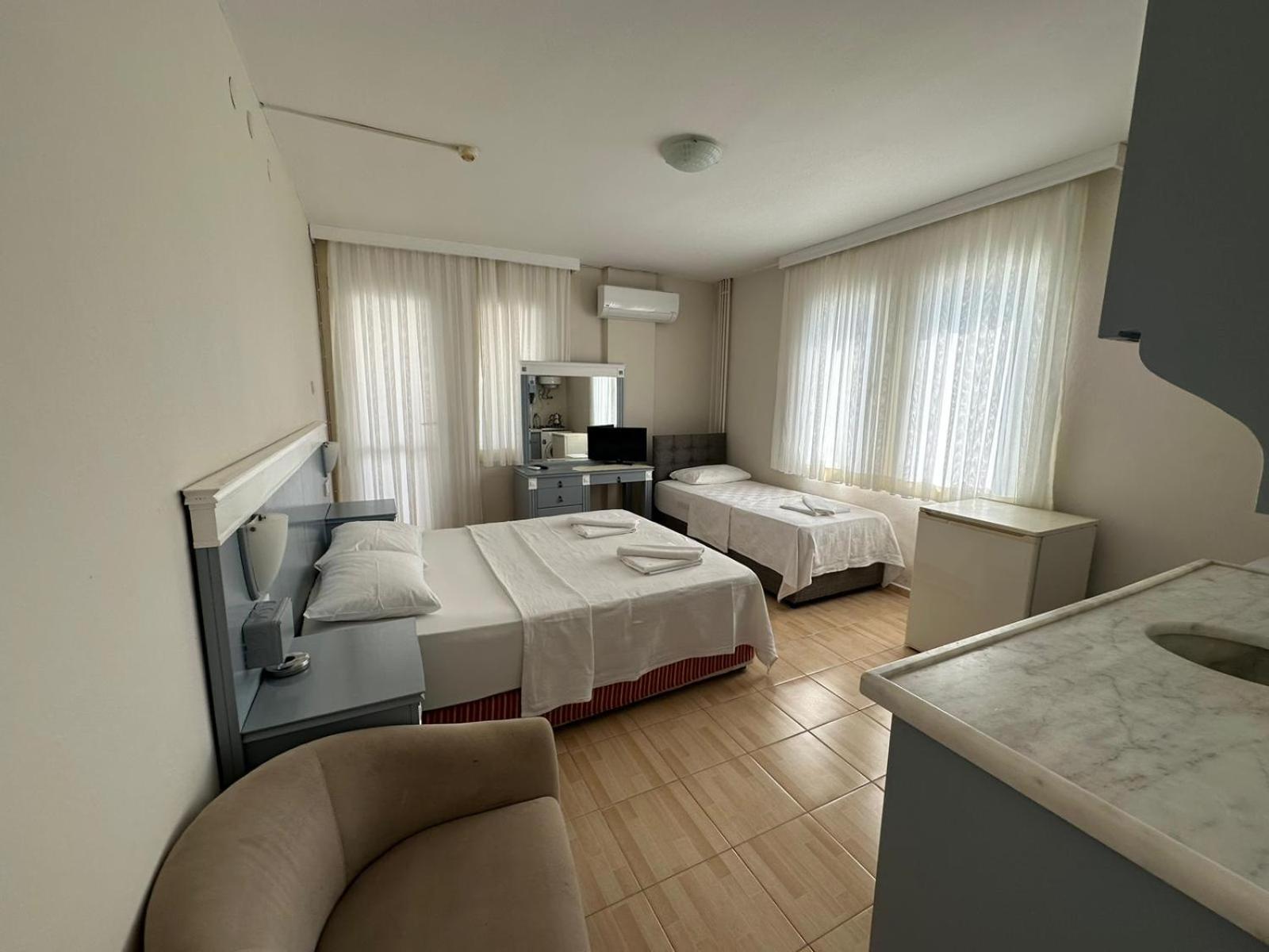 Cicek Apart Hotel Çeşme エクステリア 写真