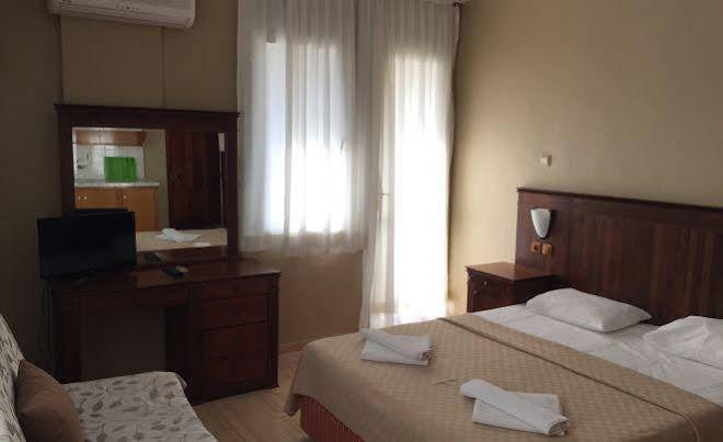 Cicek Apart Hotel Çeşme エクステリア 写真