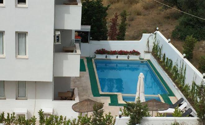 Cicek Apart Hotel Çeşme エクステリア 写真